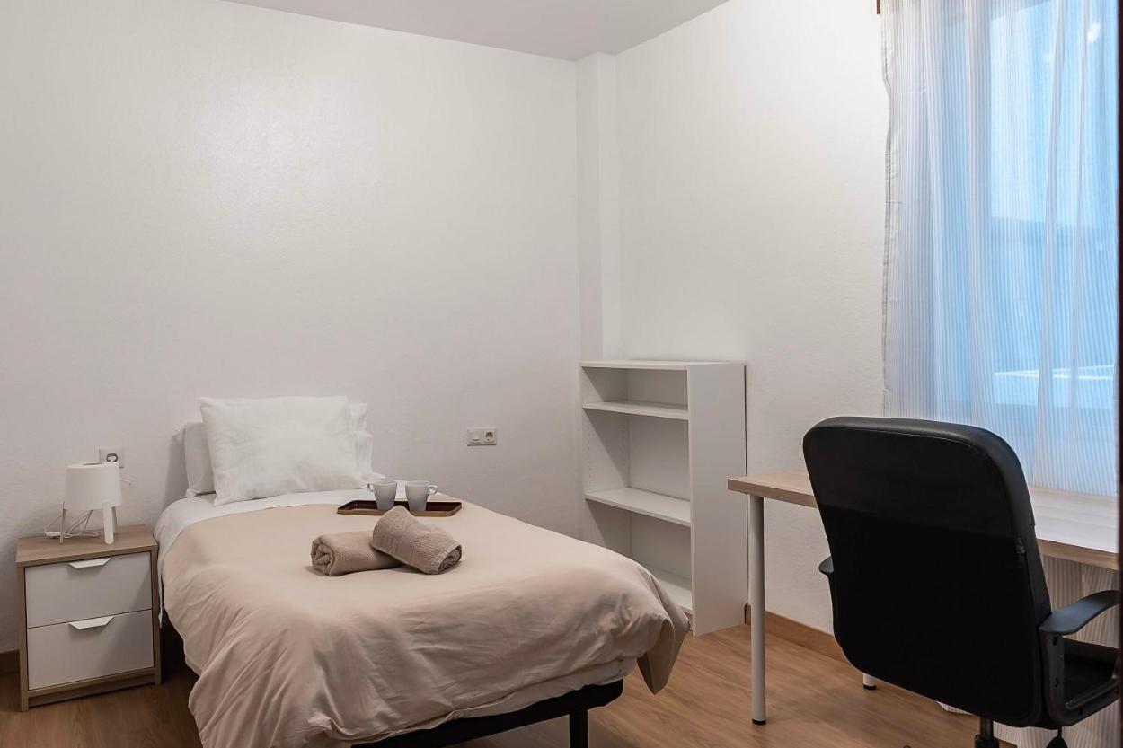 פמפלונה Funcional Y Renovado Apartamento En Iturrama מראה חיצוני תמונה